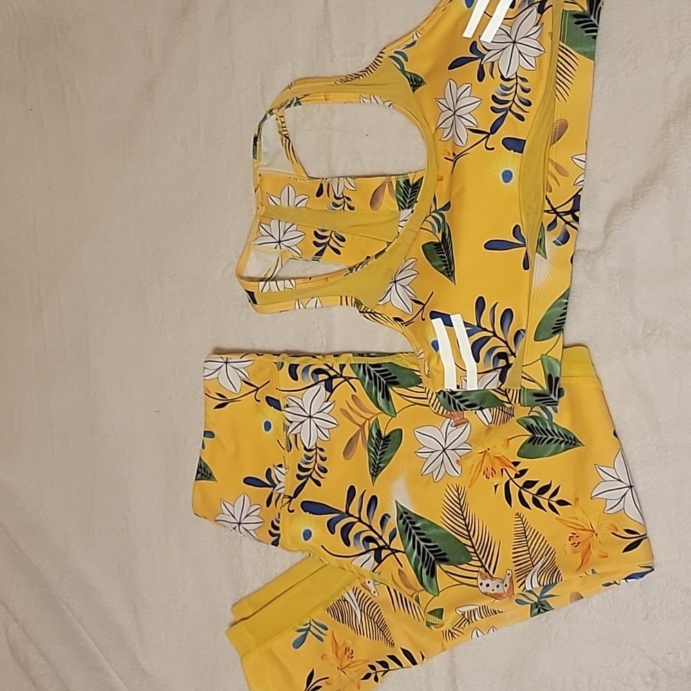 ZYIA sports bra & leggings